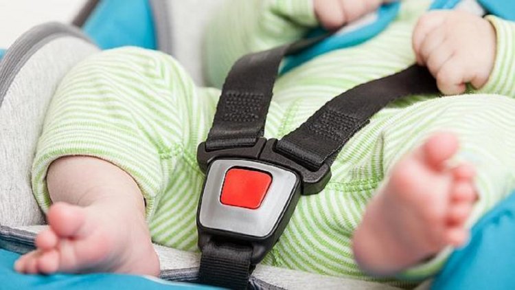 Bebe en sillita Bebe en sillita