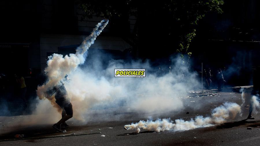 Congreso-represion-reforma-previsional-181217-39