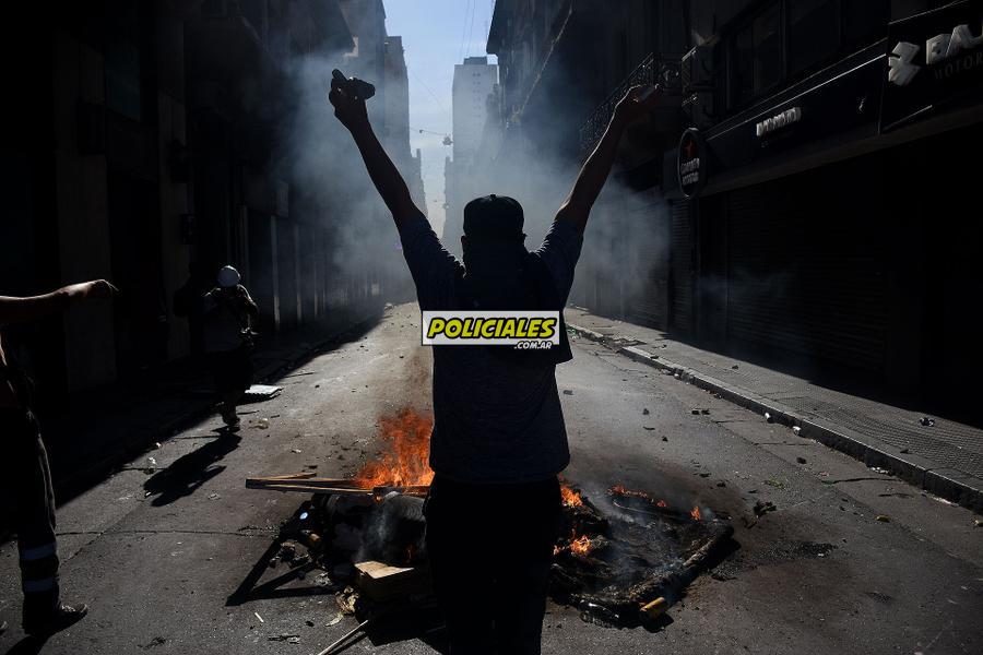 Congreso-represion-reforma-previsional-181217-38