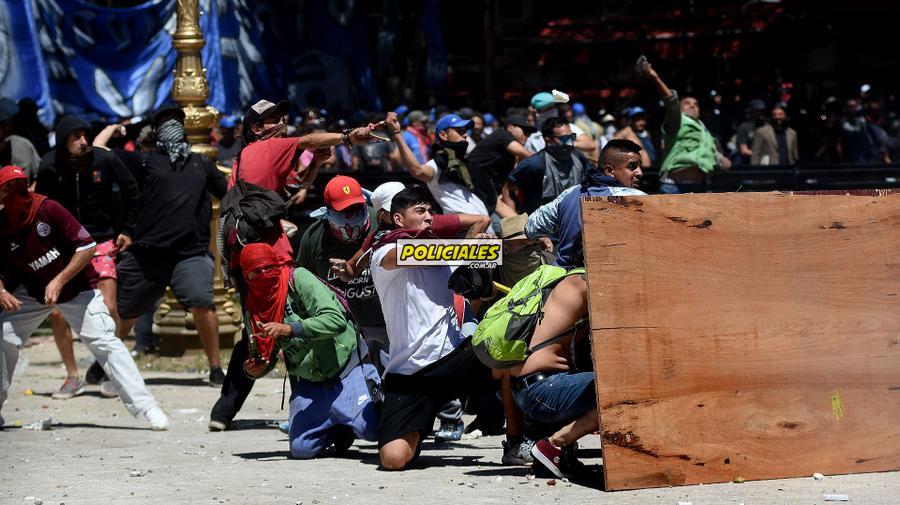 Congreso-represion-reforma-previsional-181217-13