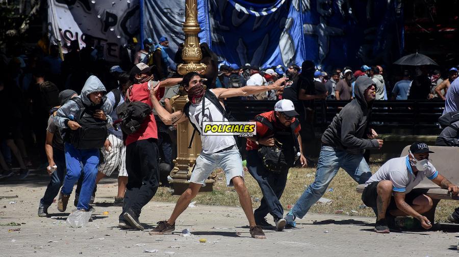 Congreso-represion-reforma-previsional-181217-7