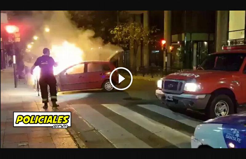 incendio auto en rosario