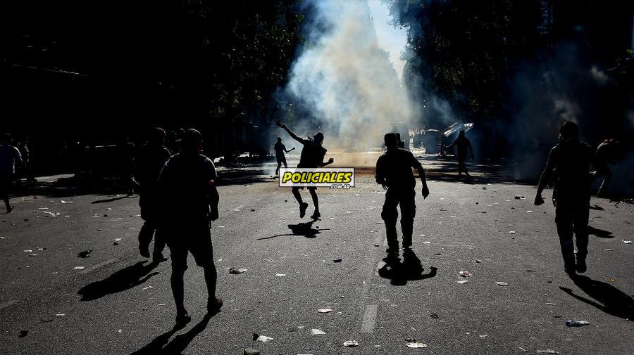 Congreso-represion-reforma-previsional-181217-47