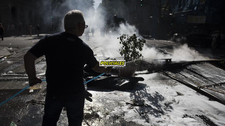 Congreso-represion-reforma-previsional-181217-63